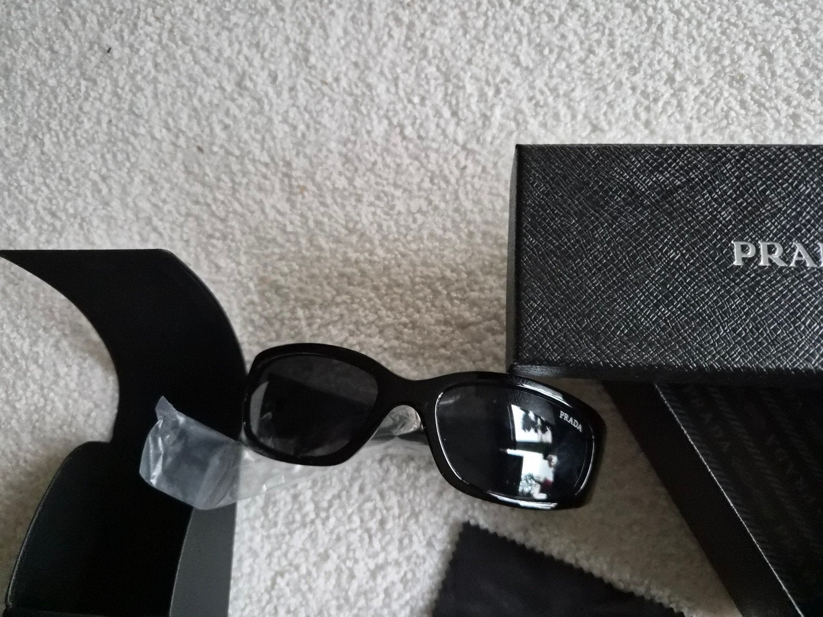 PRADA zonnebril dames nieuw, Ophalen of Verzenden, Nieuw, Zwart, Prada