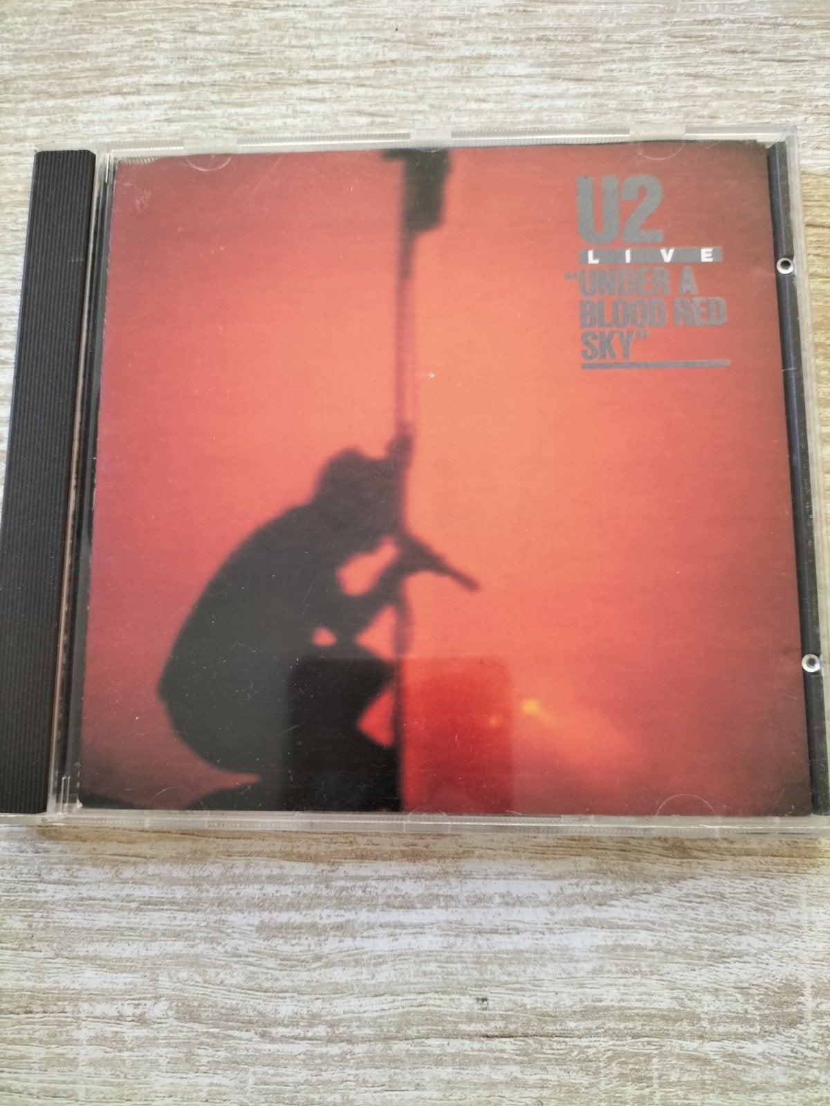 U2 - under a blood red sky, Ophalen of Verzenden