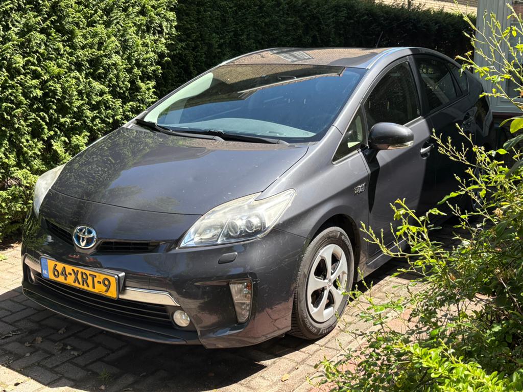 Toyota Prius 1.8 Plug-in Hybrid 136PK Aut 2012 Grijs, Auto's, Euro 5, 136 pk, Zwart, 75 €/maand