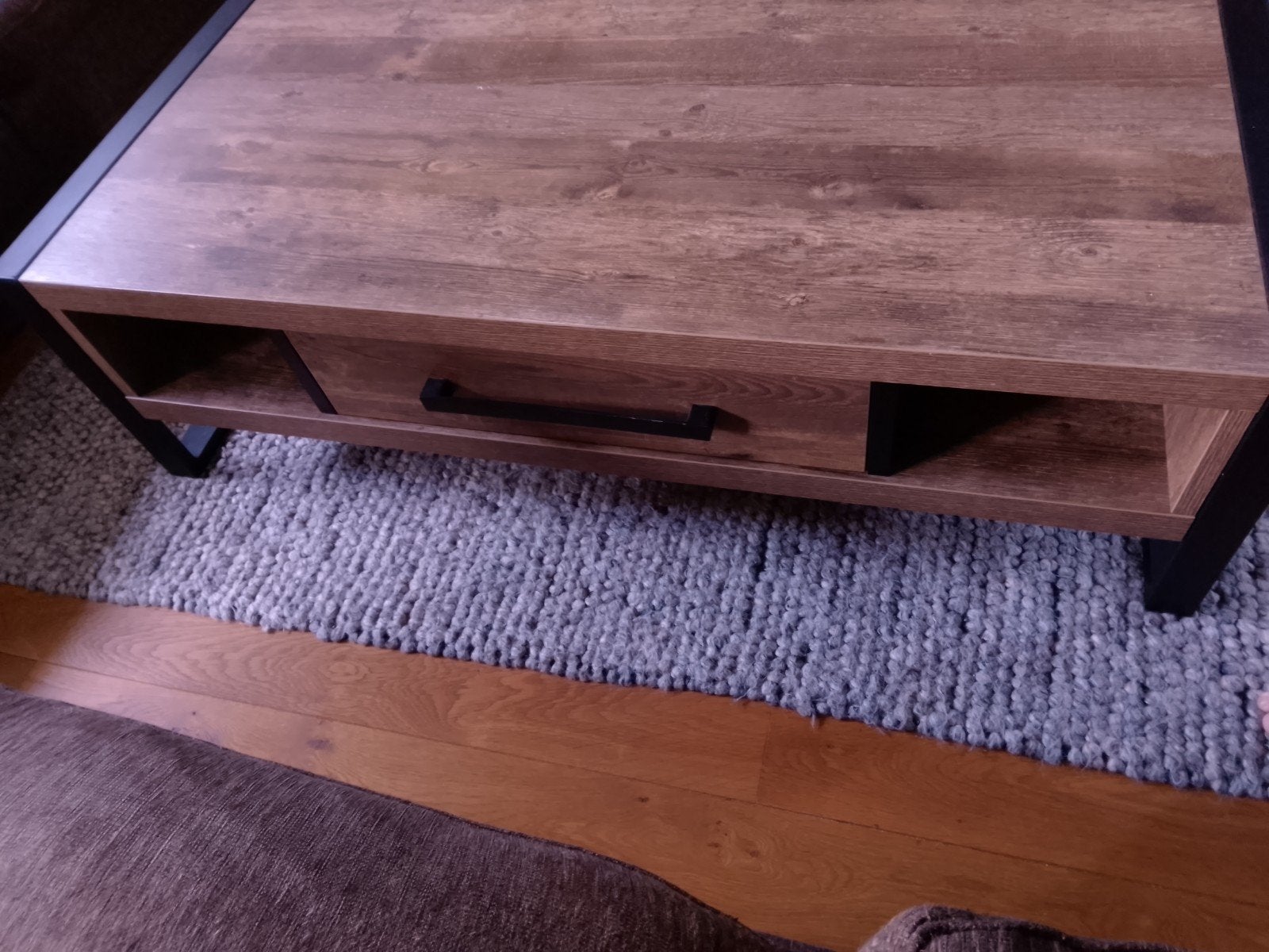 Robuuste Salontafel met Lade en Open Vakken, Huis en Inrichting, 50 – 75, Gebruikt, Industrieel, Rechthoekig