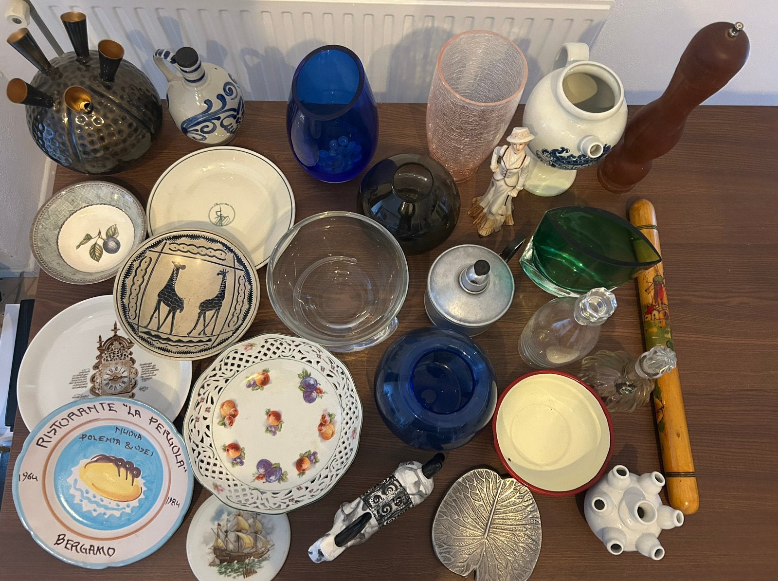 Verzameling braderie items ,decoratieve en functionele items, Ophalen