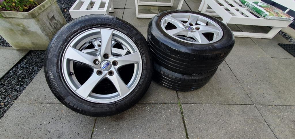 Originele 16 inch Volvo "Hera" Velgen Vredestein Zomerbanden, Ophalen, 16 inch, Banden en Velgen, 205 mm