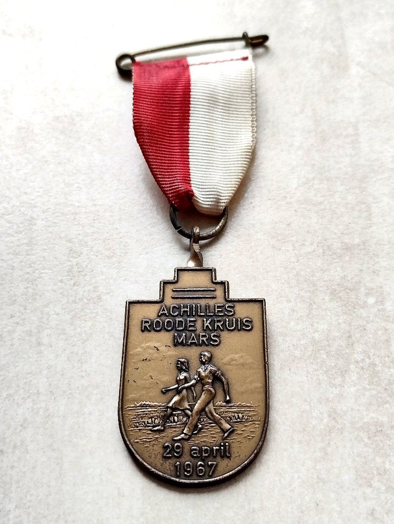 Medaille Penning Roode Kruis Rode Kruis 1967 Achilles Mars, Postzegels en Munten, Penningen en Medailles, Overige materialen, Nederland