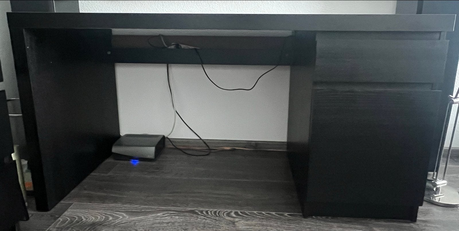 Zwart bureau Malm Ikea met lades - Ideaal voor thuiswerkplek, Ophalen, Zwart, Gebruikt, Met lades