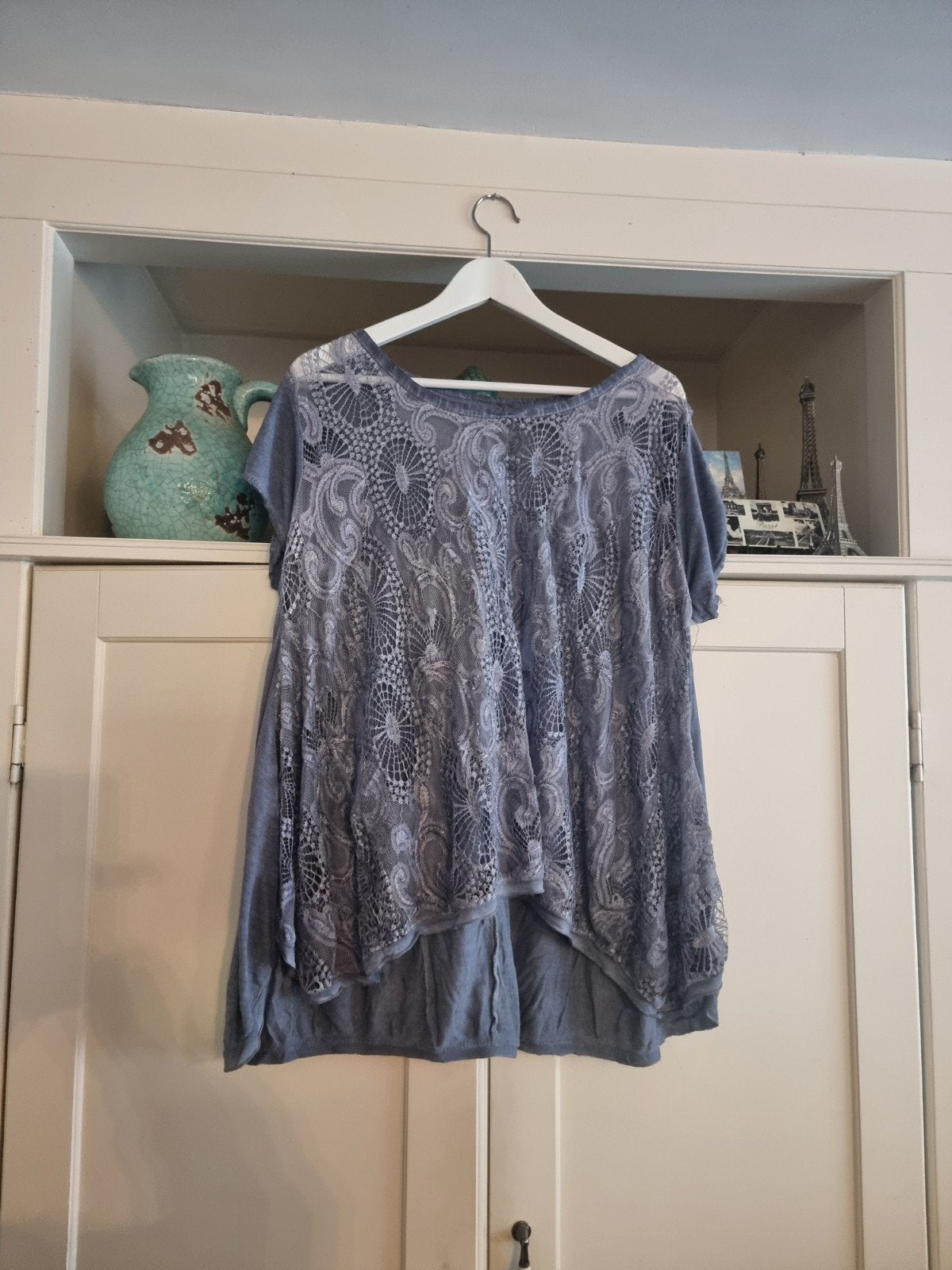 Mooie jeansblauwe doorzichtige kanten bloes, maat 46/48, Kleding | Dames, Grote Maten, Ophalen of Verzenden