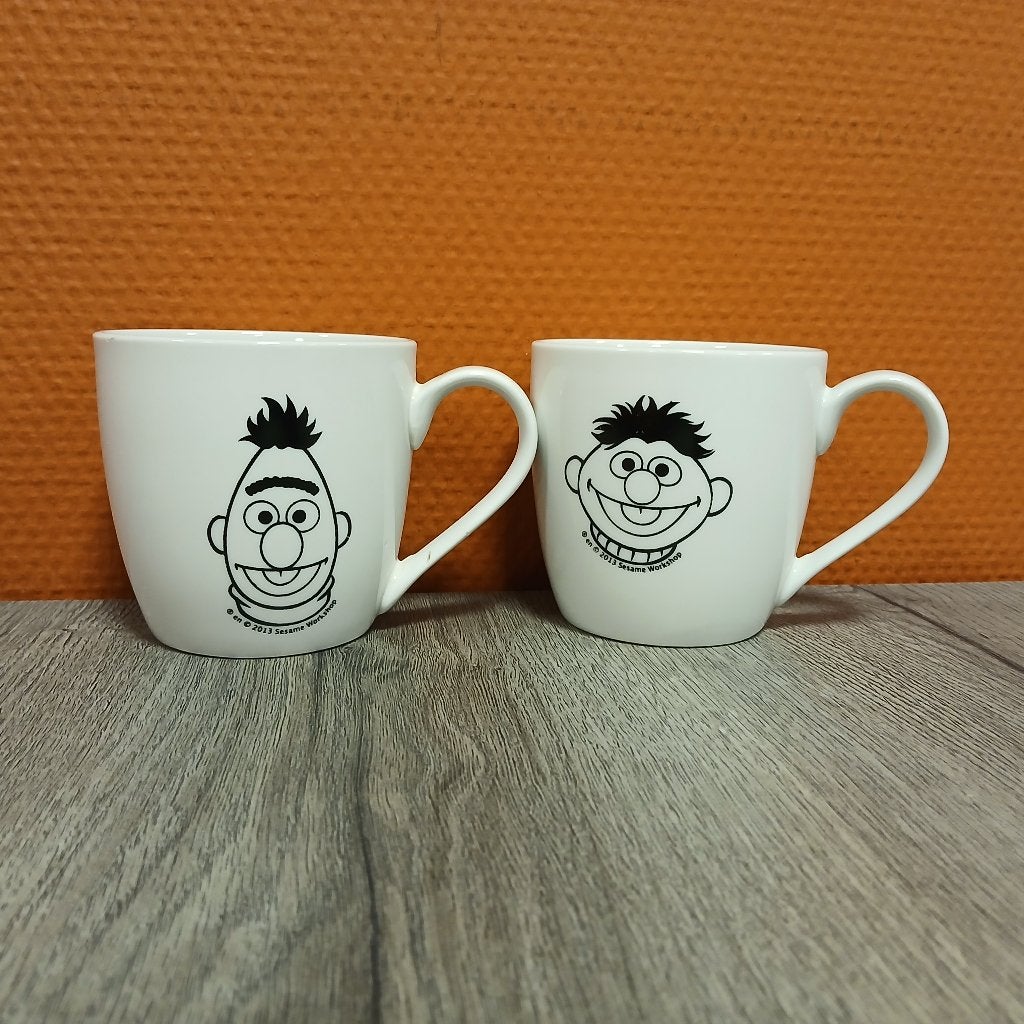 bert en ernie mok, Gebruikt, Overige merken, Overige stijlen, Aardewerk