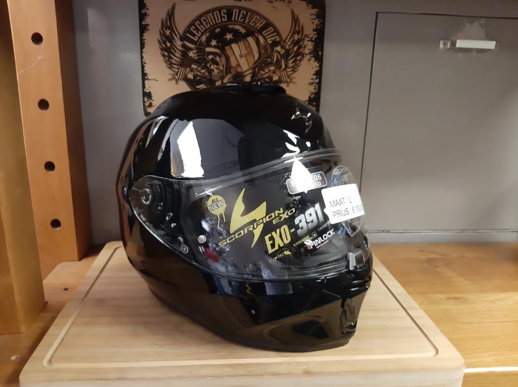 scorpion exo 391 helm maat L motor scooter helm zwart L €100, Motoren, Kleding | Motorhelmen, Pascalstraat 6 1704 RD Heerhugowaard