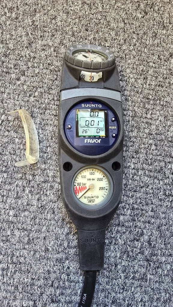 Suunto Console + Favor computer., Watersport en Boten, Duiken, Ophalen of Verzenden, Zo goed als nieuw, Duikcomputer