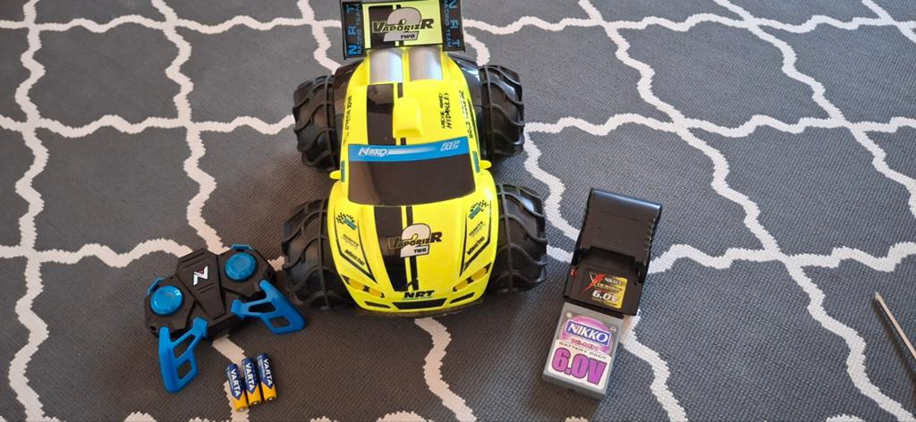 Nikko VaporizR 2 RC Auto - Geel, Amfibisch, 4x4, Hobby en Vrije tijd, Modelbouw | Radiografisch | Auto's, Elektro, Gebruikt, Auto offroad