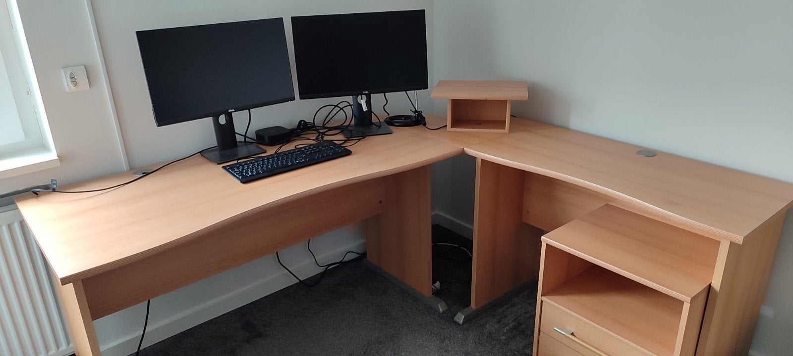 Ruim hoekbureau, Ophalen, Demontabel, Spaanplaat of MDF, Hoekbureau