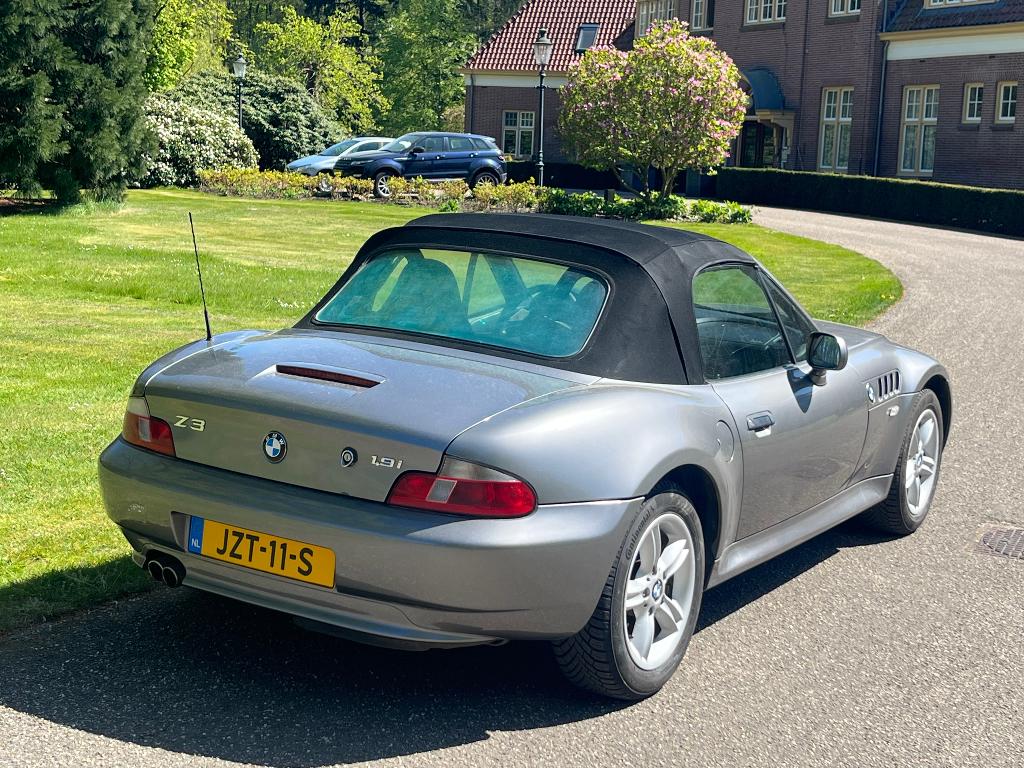 BMW Z3 1.9 I Roadster 2001 Grijs, 13 km/l, 4 cilinders, Cabriolet, Leder en Stof