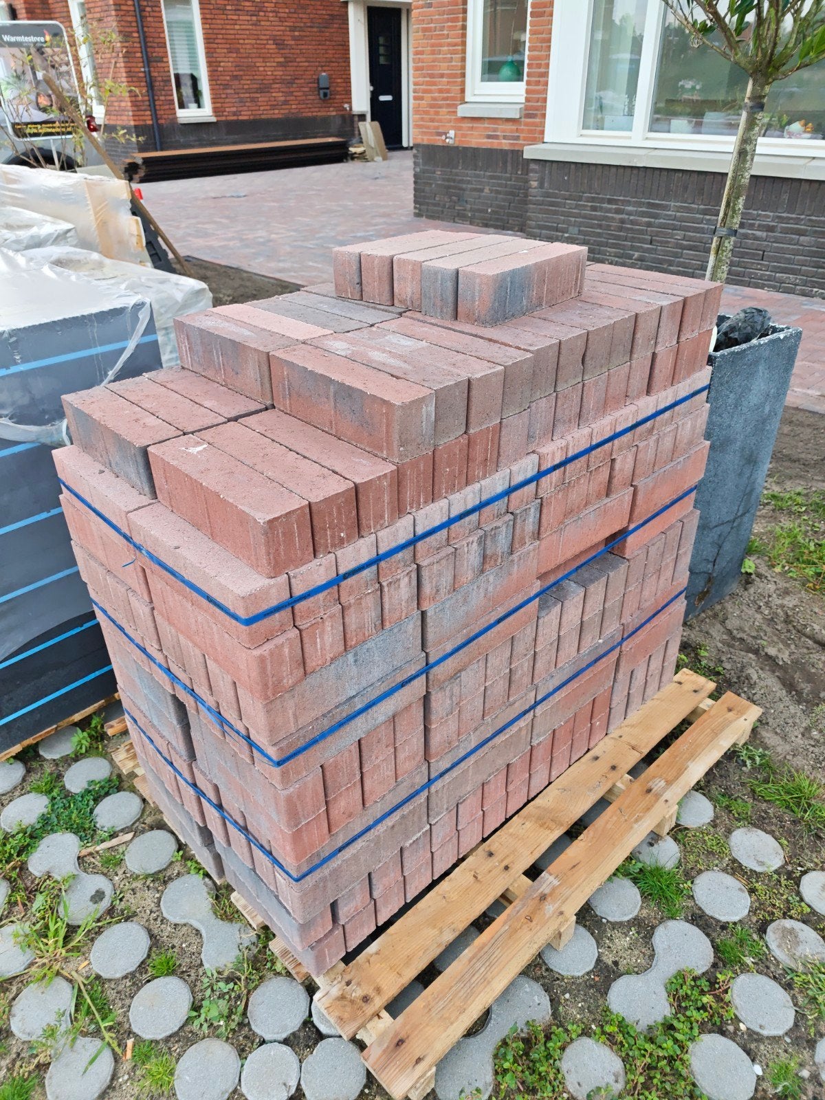 Pallet Nieuwe Dikformaat XL Klinkers Oud Emmen 8,8m2, Tuin en Terras, Ophalen, Klinkers, Nieuw, 5 tot 10 m²