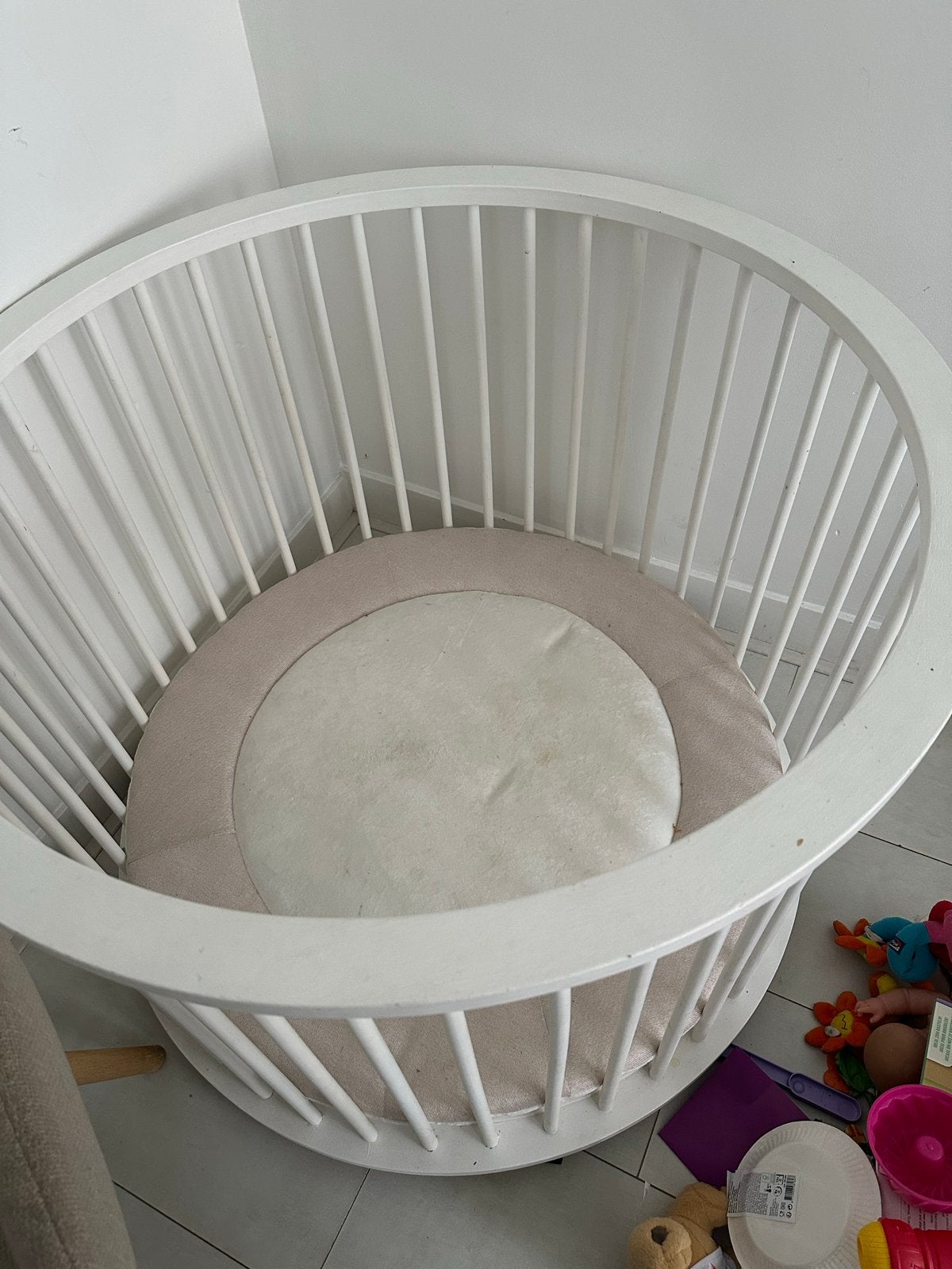 Stokke Sleepi Mini Wieg - Wit, Kinderen en Baby's, Babywiegjes en Ledikanten, Ophalen of Verzenden, Gebruikt, Wieg