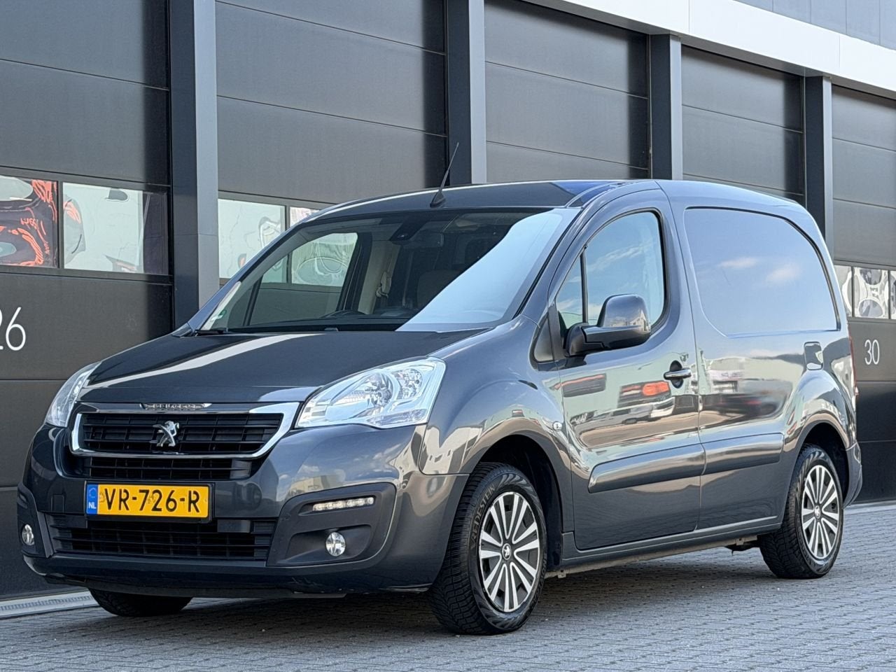 Peugeot Partner 1.6 BlueHDi Navi Clima 3-PERS Euro-6, Auto's, Automaat, Euro 6, Bedrijf, Diesel