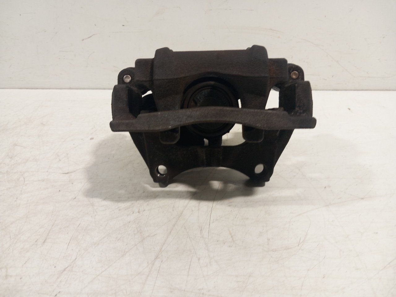Remklauw rechts achter Volkswagen Golf, Auto-onderdelen, Onderdelen@venauto.nl, Van der Ven Autorecycling B.V., Gebruikt, Ettenseweg 76, 4706 PB Roosendaal, The Netherlands