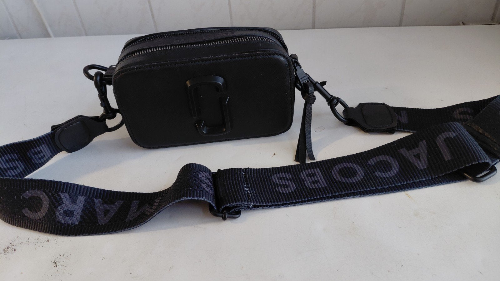 Tasje Marc Jacobs zwart crossbody heuptasje snapshot tasje, Sieraden, Tassen en Uiterlijk, Tassen | Damestassen, Ophalen of Verzenden