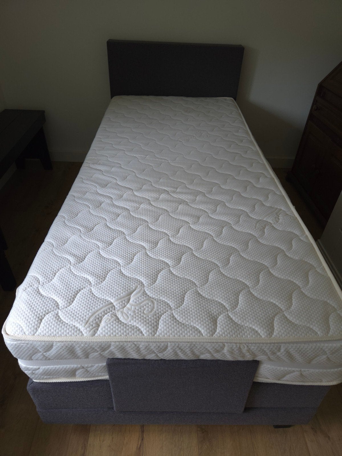 Eenpersoons boxspring 200x90 | elektrisch verstelbaar, Ophalen, 90 cm, Eenpersoons, 200 cm