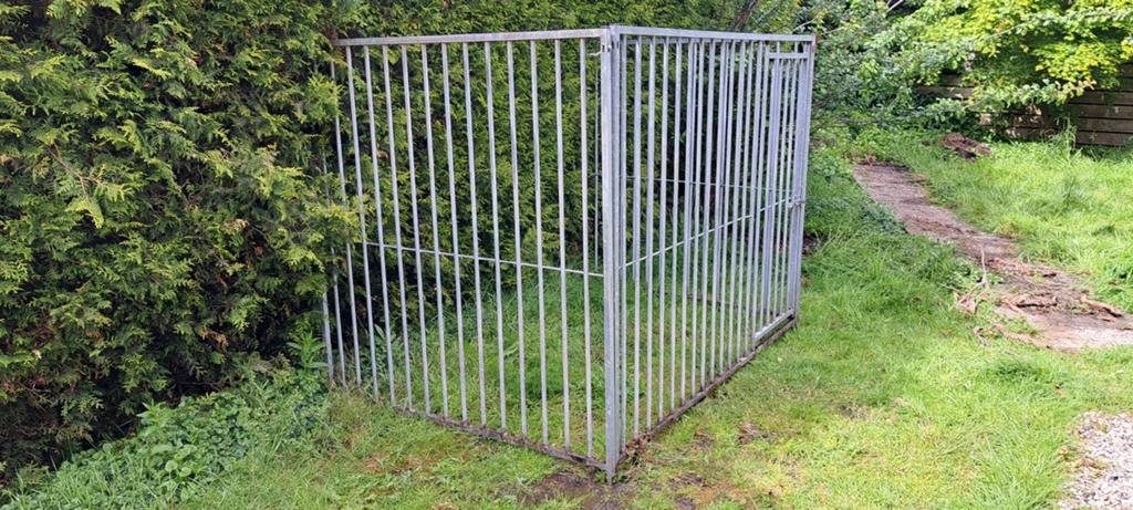Honden kennel 200x150 gegalvaniseerd goede staat, Ophalen, Zo goed als nieuw