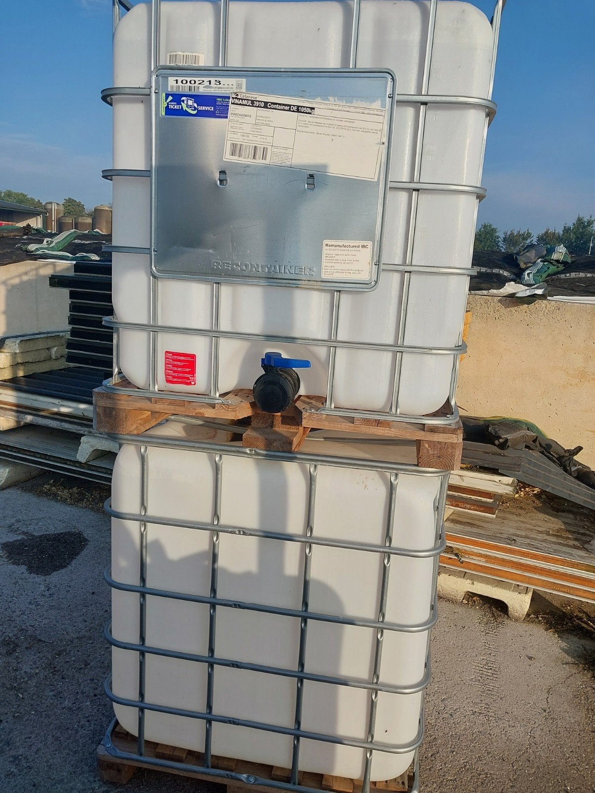 28 IBC containers, jong gebruikt, Ophalen