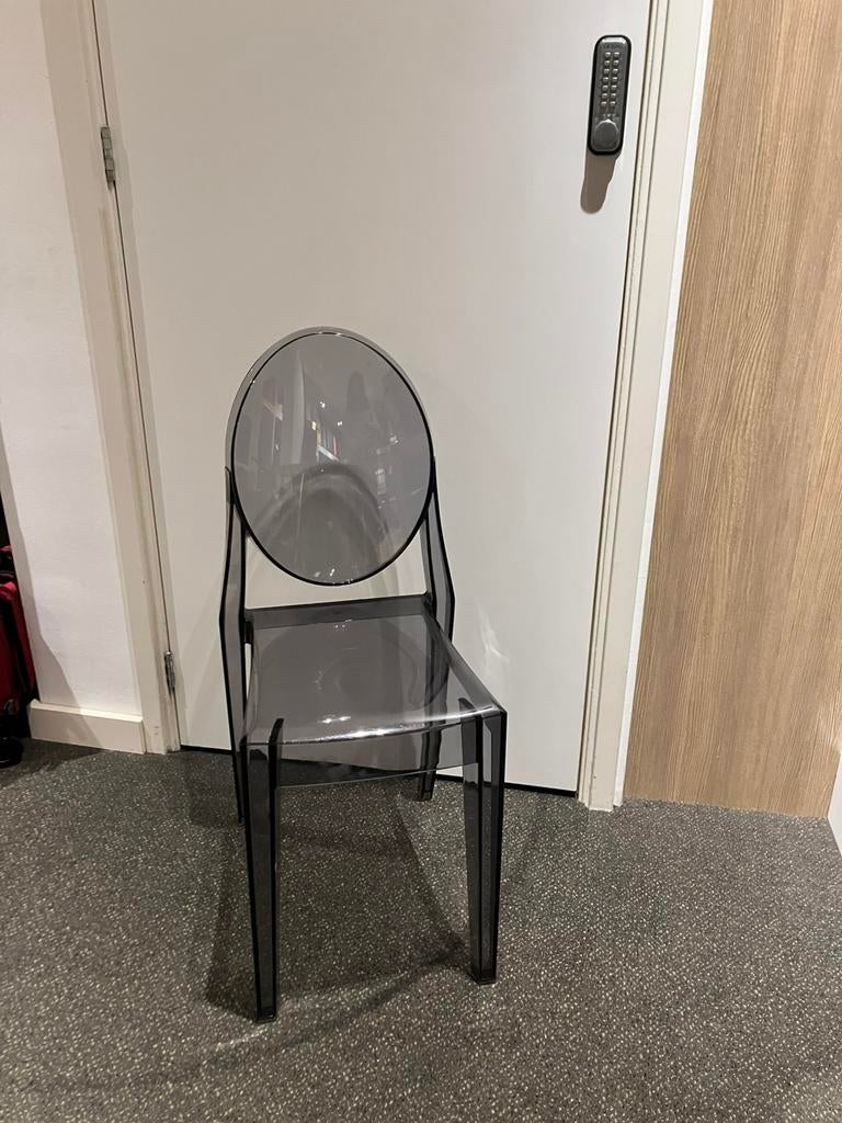 2 doorzichtige stoelen van Kartell, Huis en Inrichting, Stoelen, Ophalen, Kunststof, Gebruikt, Twee