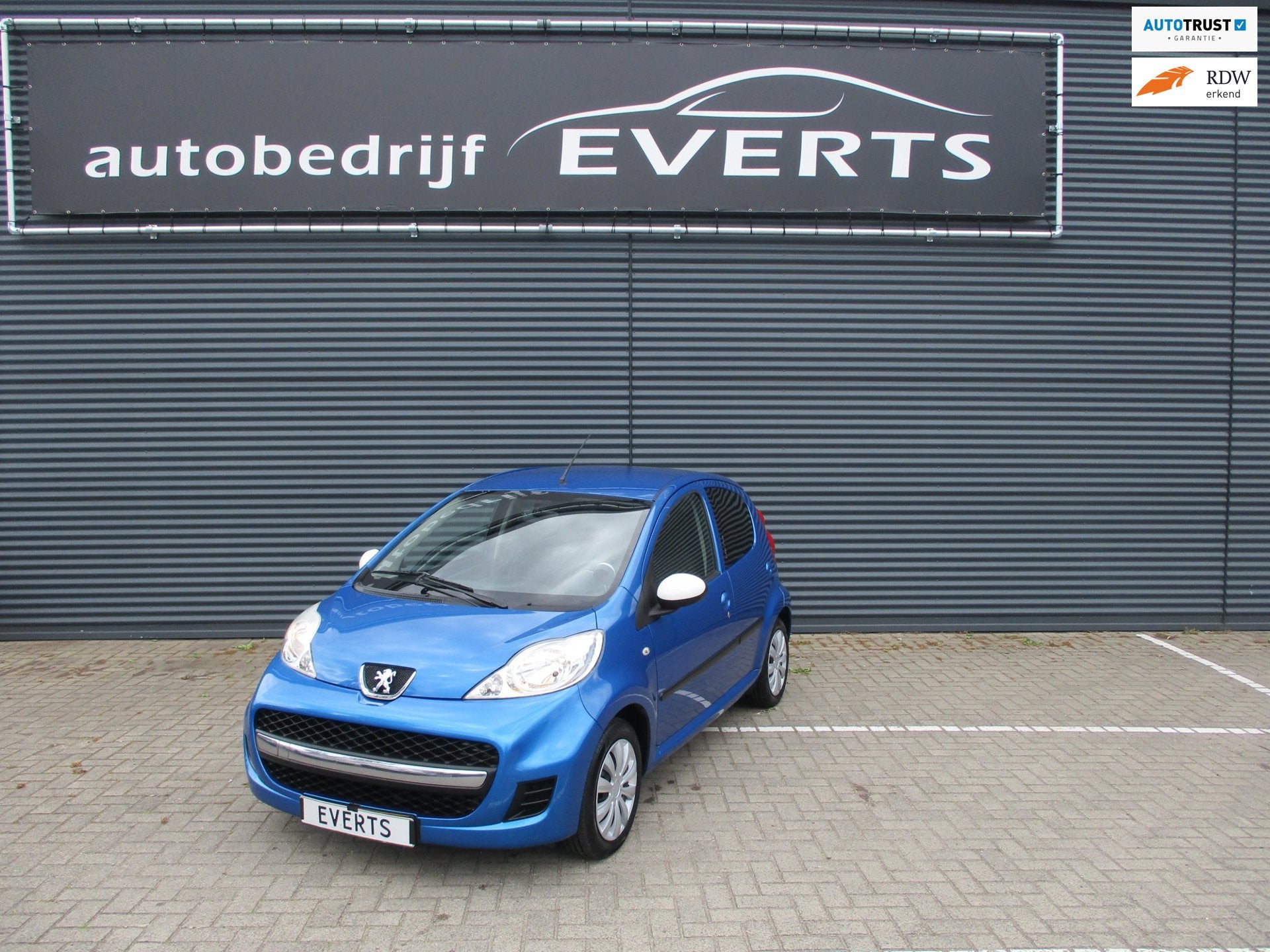 Peugeot 107 1.0-12V XS Airco 92385 Km met afgestempelde boek, Auto's, Voorwielaandrijving, Stof, Gebruikt, Zwart