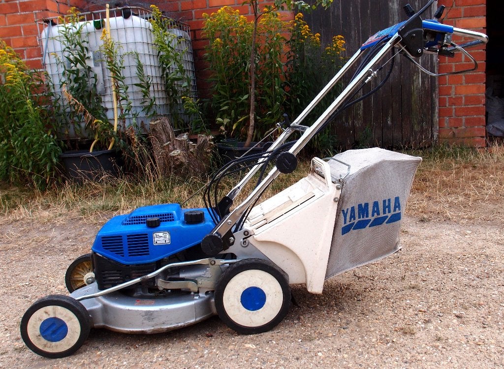grasmaaier Yamaha zelftrekkend, Ophalen, Cirkelmaaier, Gebruikt, Benzine-grasmaaier