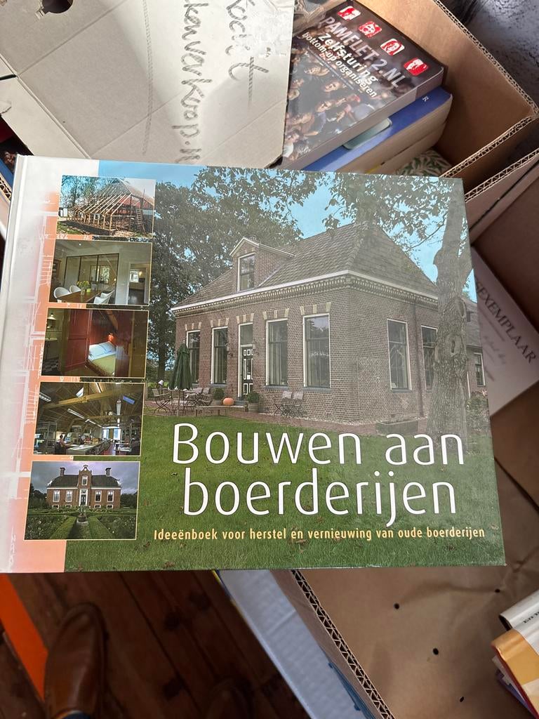 Bouwen aan boerderijen: Ideeënboek voor herstel en vernieuwi, Ophalen of Verzenden, Zo goed als nieuw, Overige soorten