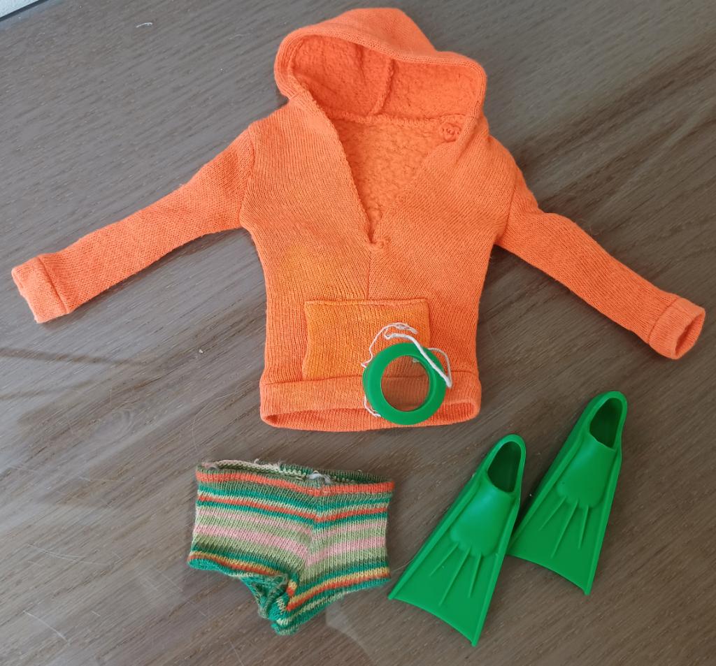 vintage barbie ken kleertjes, Verzamelen, Poppen, Verzenden, Gebruikt, Kleertjes