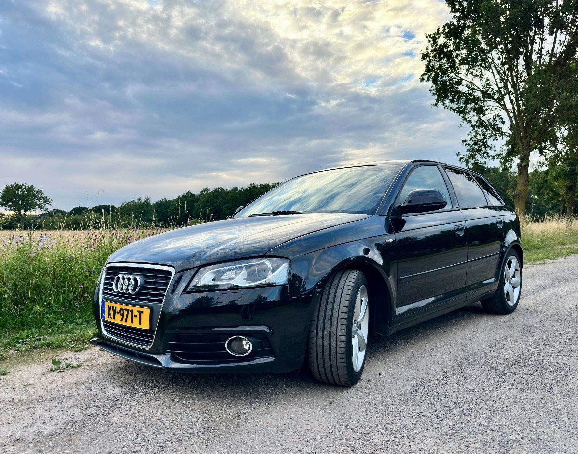 Audi A3 1.4 TFSI S line | NIEUWE APK | BOSE | carplay, 125 pk, Zwart, 4 cilinders, Leder en Stof