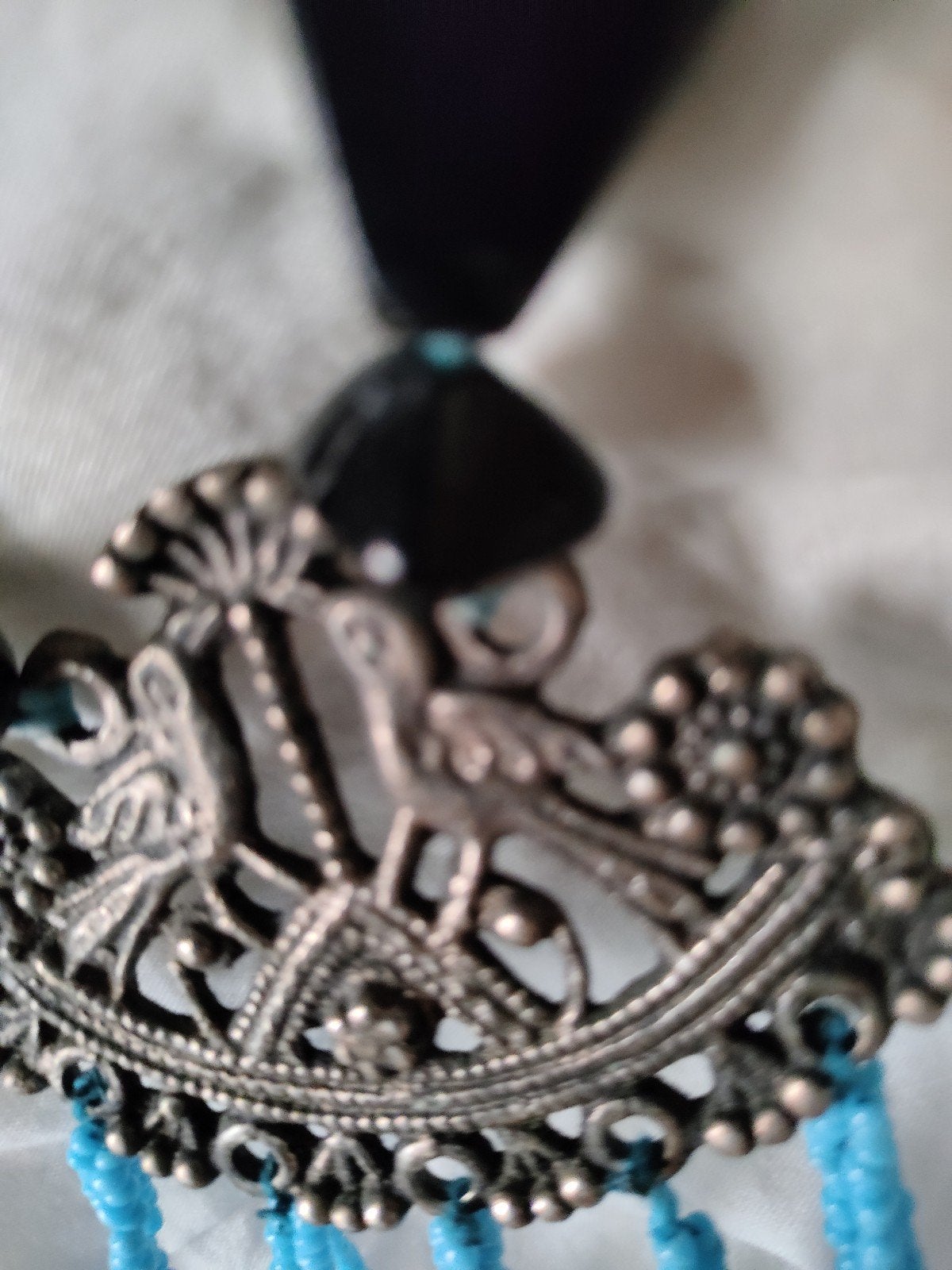 Ketting met glaskralen en hanger met vogels, Ophalen of Verzenden, Overige materialen, Met hanger