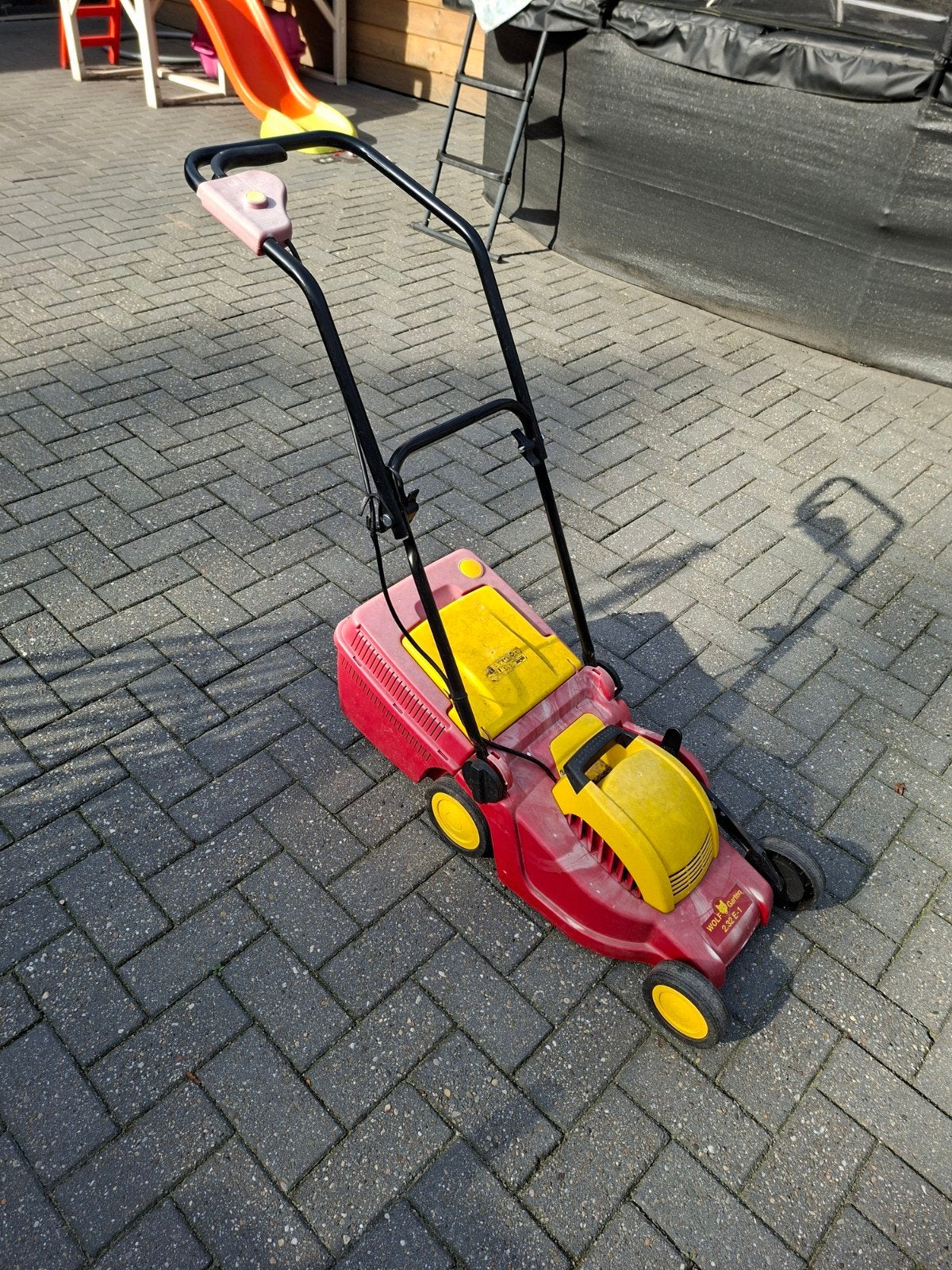 Wolf Garten 2.32 E-1 Elektrische Grasmaaier, Ophalen, Cirkelmaaier, Elektrische grasmaaier, Opvangbak