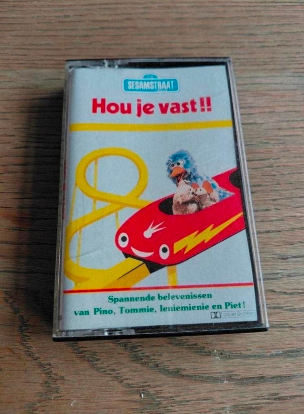 Sesamstraat – Hou Je Vast cassettebandje., Gebruikt, Kinderen en Jeugd, 1 bandje, Ophalen of Verzenden