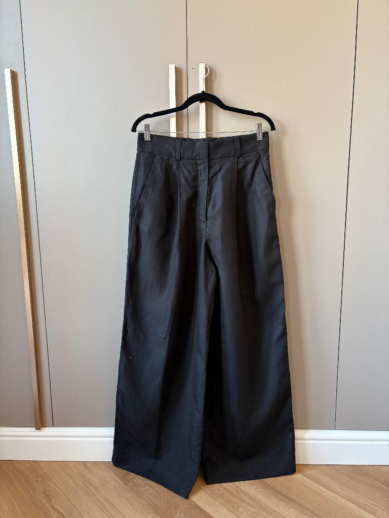 COS zwarte linnen blend wide leg pantalon. Maat 38, Kleding | Dames, Maat 38/40 (M), COS, Verzenden, Zwart
