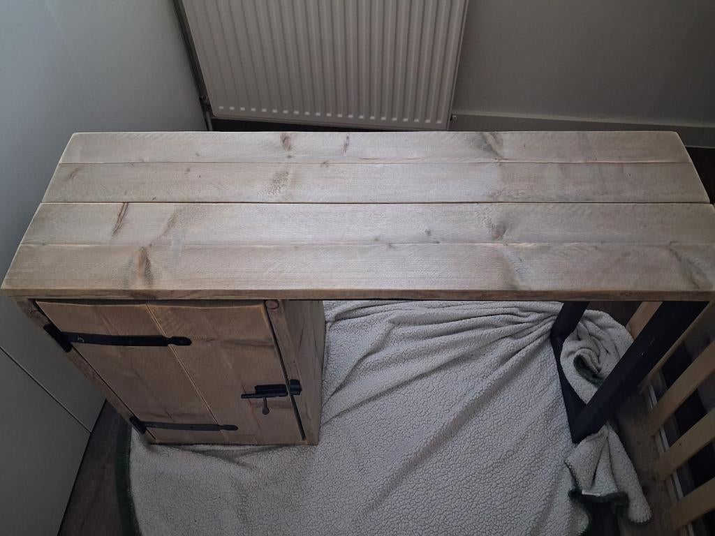 Steigerhoutbureau, Huis en Inrichting, Bureaus, Zo goed als nieuw, Hout, Ophalen