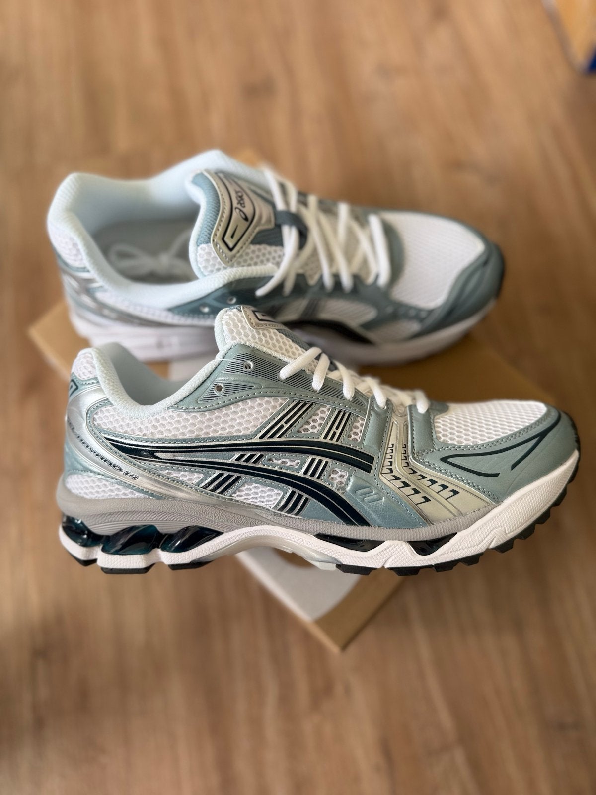 ASICS GEL-Kayano 14 (43,5), Kleding | Heren, Schoenen, Wit, Nieuw, Ophalen of Verzenden, Sneakers of Gympen