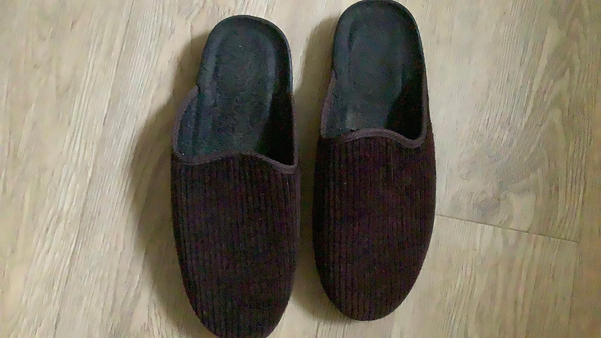 Heren instappantoffels bruin corduroy maar 44, Ophalen, Bruin, Zo goed als nieuw, Pantoffels of Sloffen
