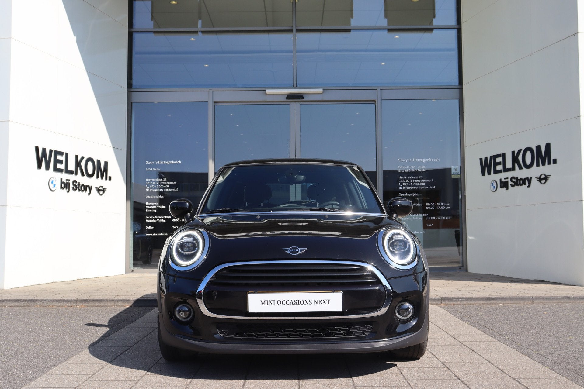 MINI Cooper Hatchback / Comfort Access / LED / Cruise Contro, Voorwielaandrijving, Gebruikt, Met garantie (alle), 4 stoelen