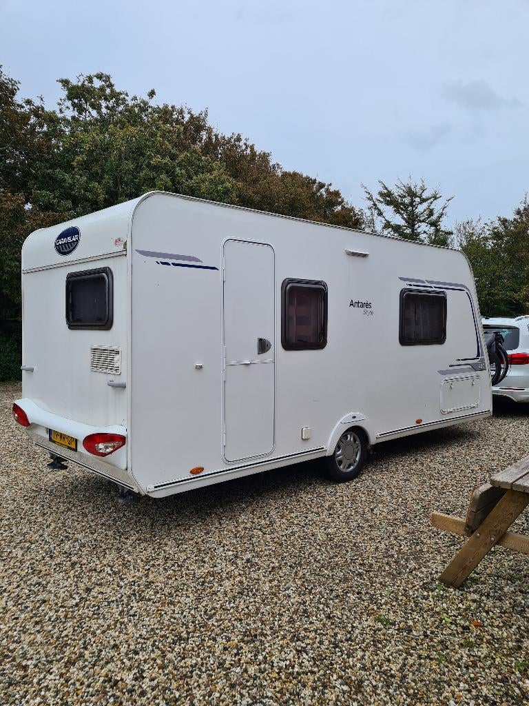 Caravelair Antares Style 460 Queensbed, Kachel, Treinzit, 750 - 1000 kg, Particulier