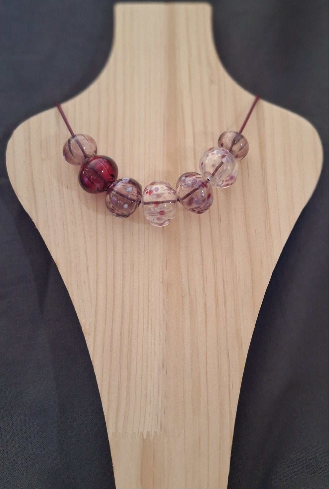 ketting met handgemaakte holle lampwork glas kralen, Ophalen of Verzenden, Nieuw, Roze, Overige materialen