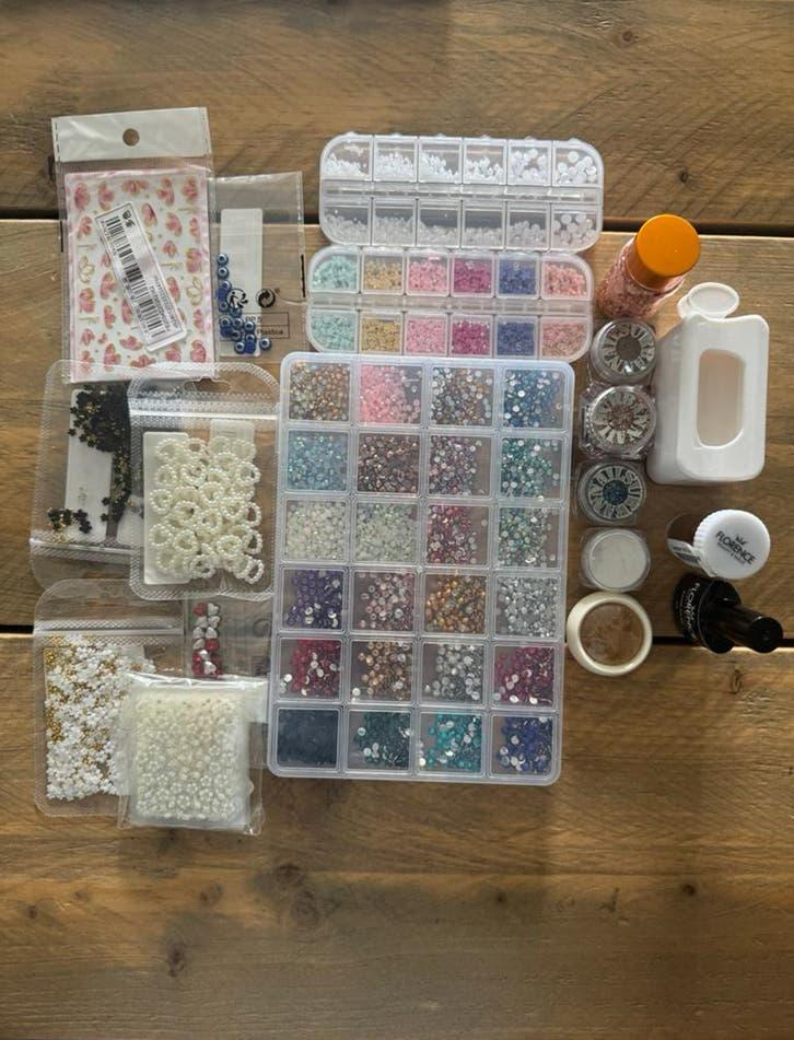 Nagelstyling set: stickers, steentjes, glitters en folie, Ophalen of Verzenden, Nieuw, Overige typen
