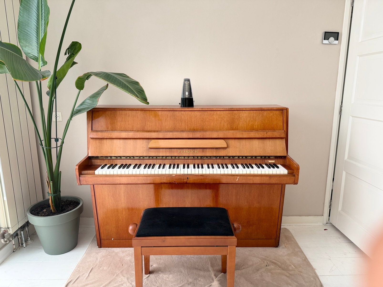 Feurich staande piano - Meesterwerk zoekt nieuw thuis, Ophalen of Verzenden, Gebruikt, Bruin, Piano