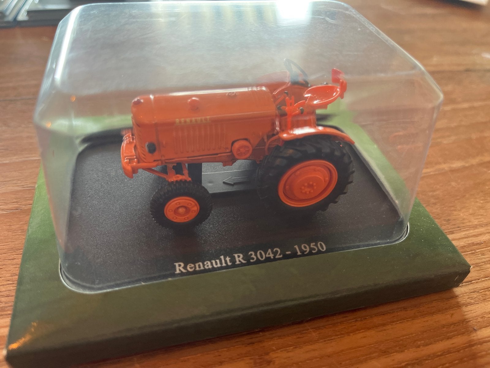 Renault R 3042 - 1950 Model Tractor, Ophalen of Verzenden, Zo goed als nieuw, Overige typen, Overige merken