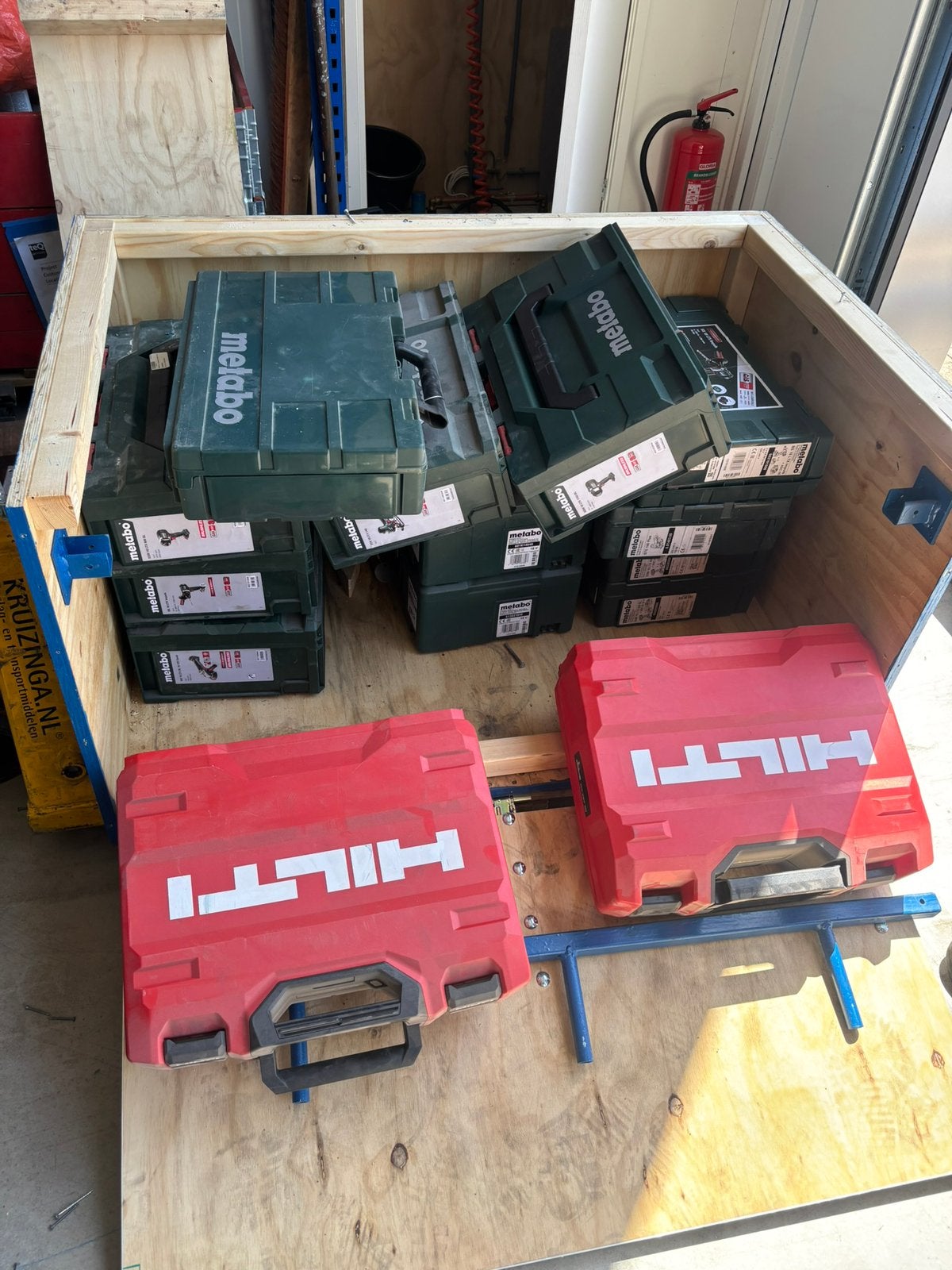 Elektrisch gereedschap koffers (LEEG!!), Doe-het-zelf en Verbouw, Ophalen, Zo goed als nieuw