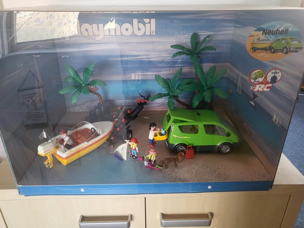 Playmobil display diorama auto met boot, Ophalen, Zo goed als nieuw, Complete set