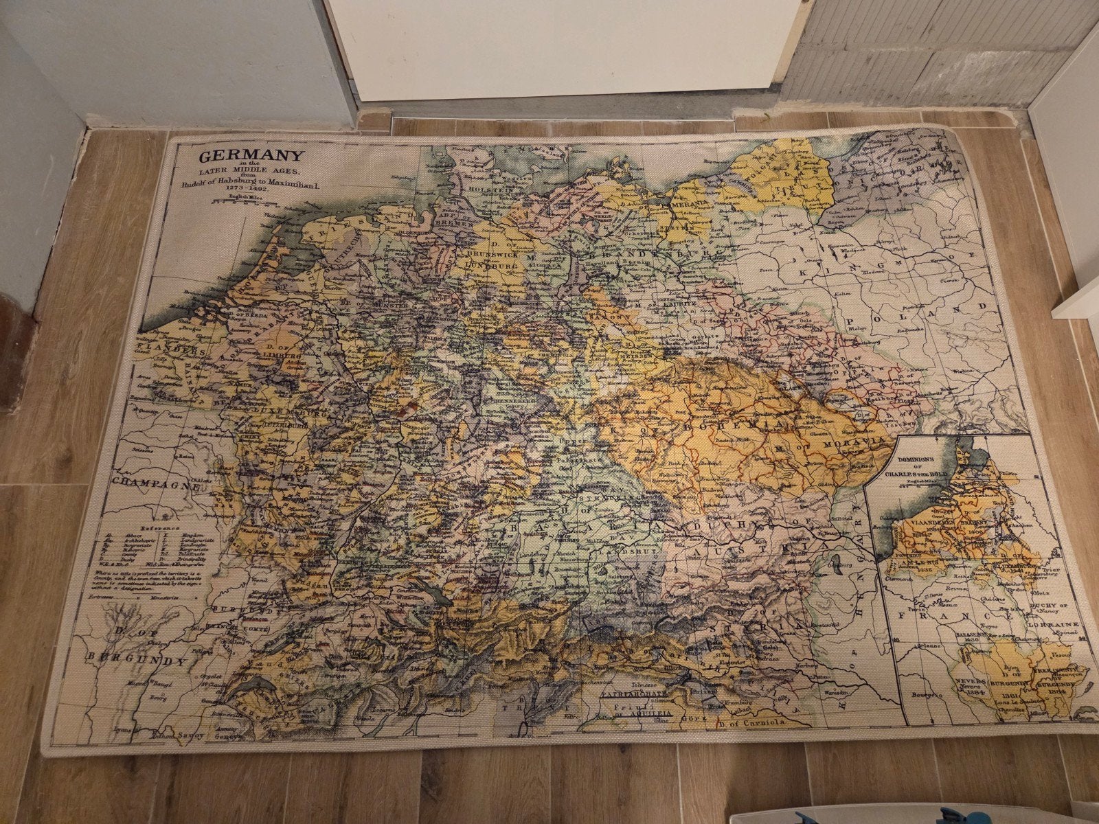 vloerkleed landkaart 195x135, Huis en Inrichting, Ophalen