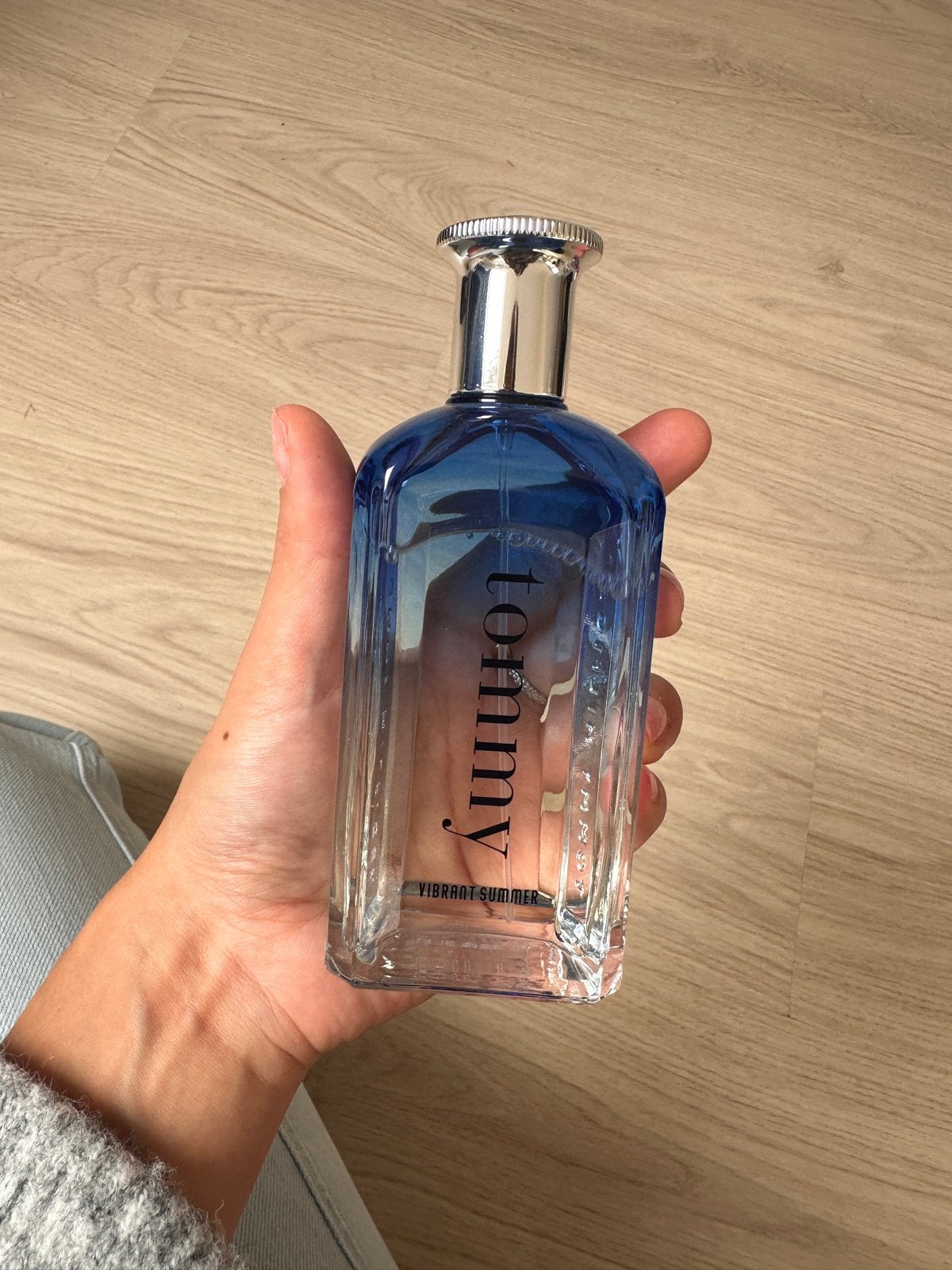 Tommy Hilfiger Tommy Vibrant Summer EDT 100 ml, Sieraden, Tassen en Uiterlijk, Ophalen of Verzenden, Zo goed als nieuw