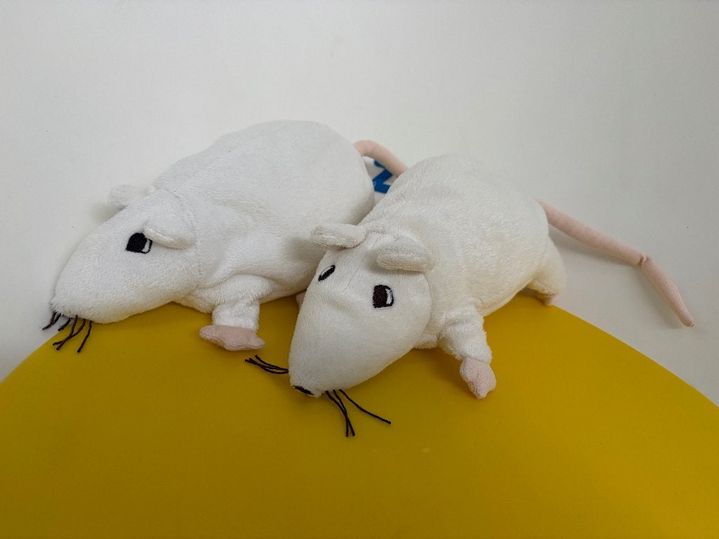 K1940 ikea rat wit gosig ratta, Kinderen en Baby's, Speelgoed | Knuffels en Pluche, Ophalen of Verzenden, Zo goed als nieuw, Overige typen