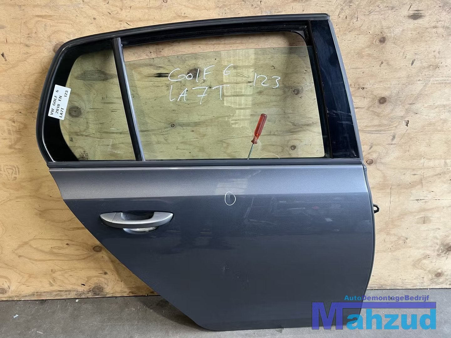 VW GOLF 6 Grijs LA7T Rechts achter deur 2009-2013, Auto-onderdelen, Gebruikt, Volkswagen AG, Achter, Berliner Ring 2
38440  Wolfsburg, DE