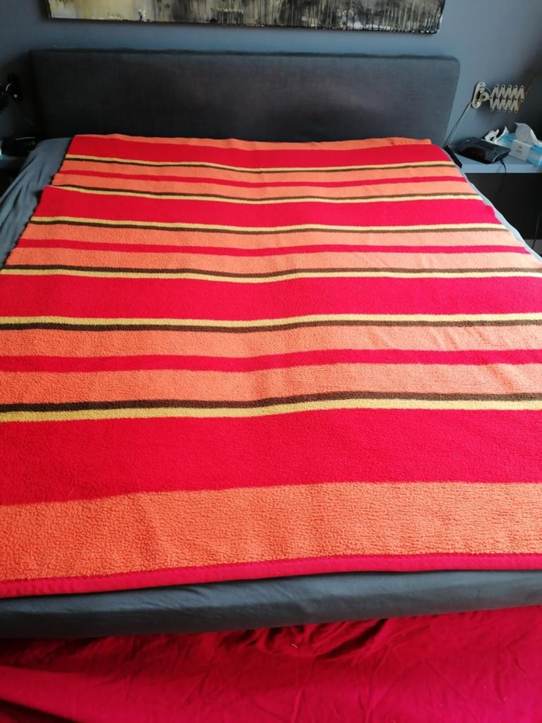 Vintage Hatéma deken, rood/oranje gestreept, jaren 70, Huis en Inrichting, Slaapkamer | Beddengoed, Gebruikt, Eenpersoons, Ophalen of Verzenden