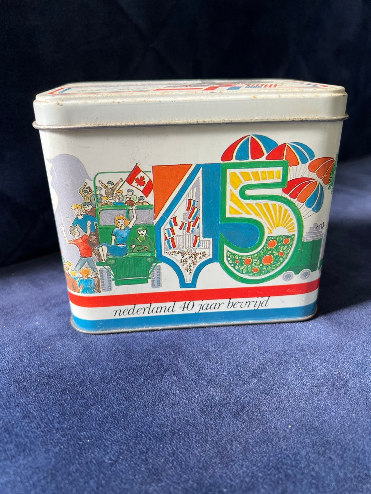 Vintage blik 'Nederland 40 jaar bevrijd' 1945-1985, Ophalen of Verzenden, Gebruikt, Overige, Overige merken